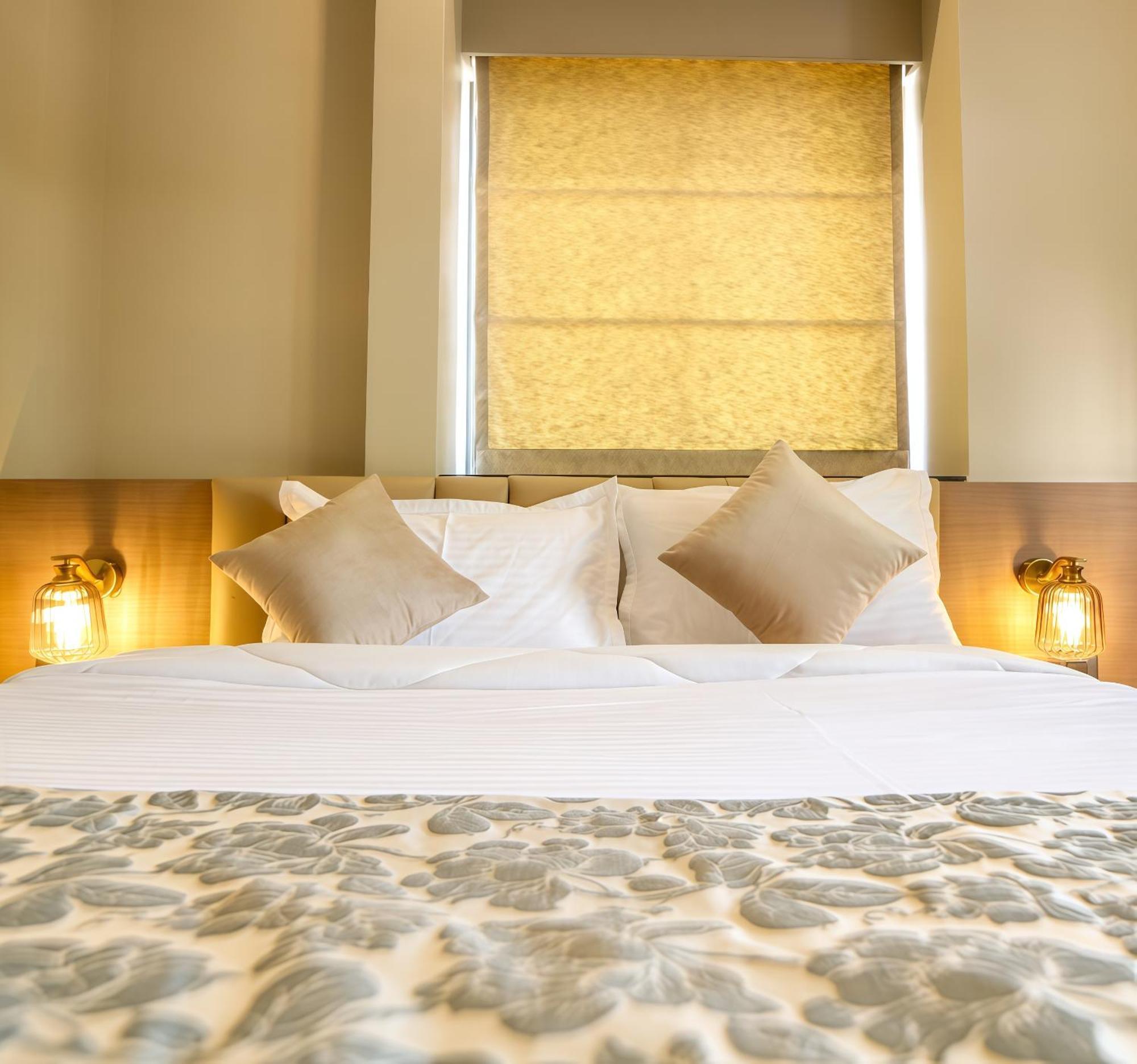 The Falcon Inn Mumbai Ngoại thất bức ảnh